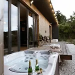 Villa Halacs Homes Boutique Cabins, Unique Balatonalmádi